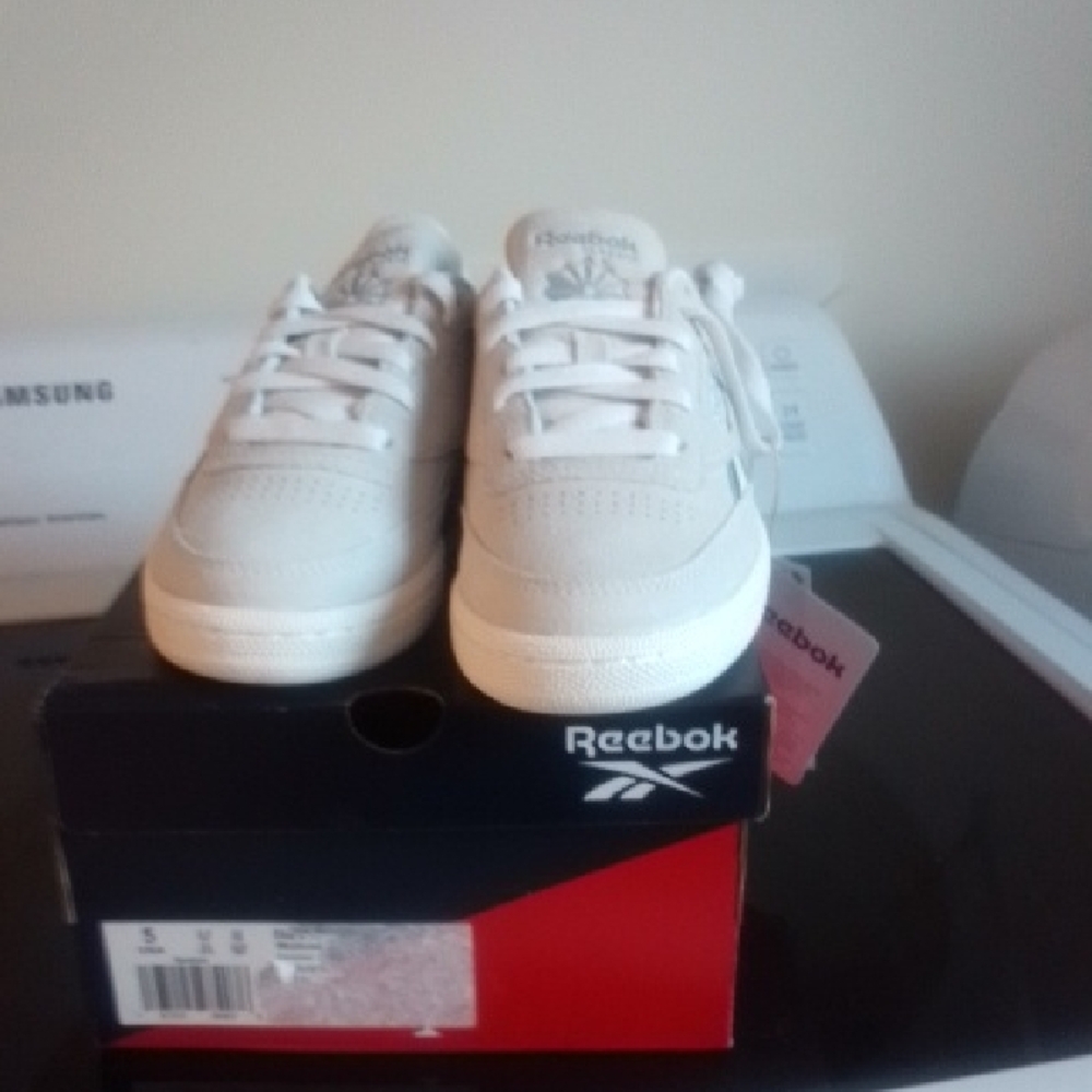 NWT NIB Reebox Women's club revenge sneakers